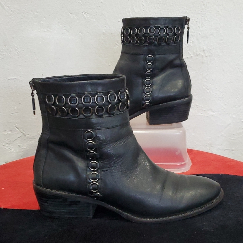 Ring Black Leather Ankle Boots with Metal Accents